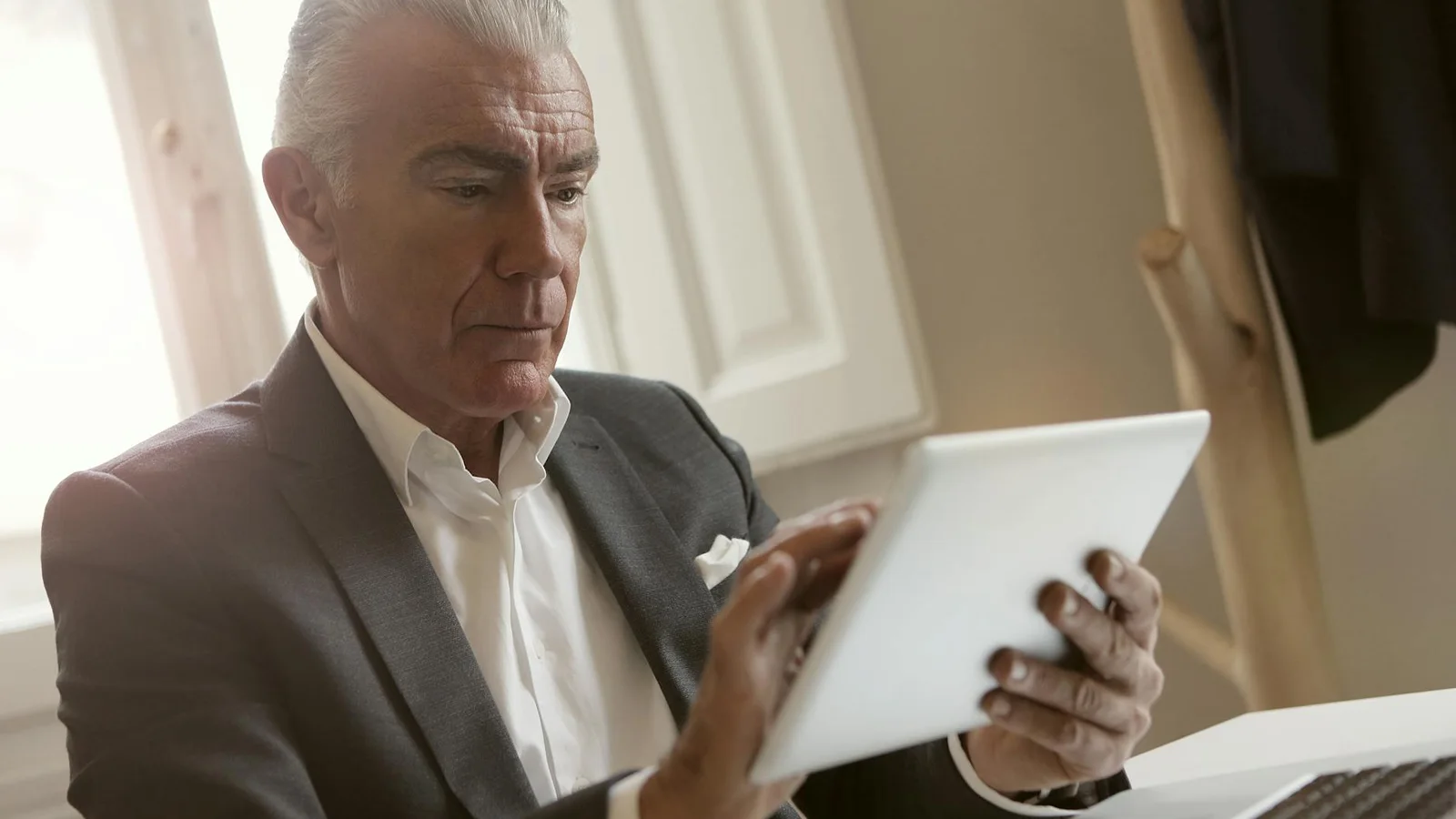 Automatización de Leads Inmobiliarios con IA: Estrategias Prácticas para Colombia